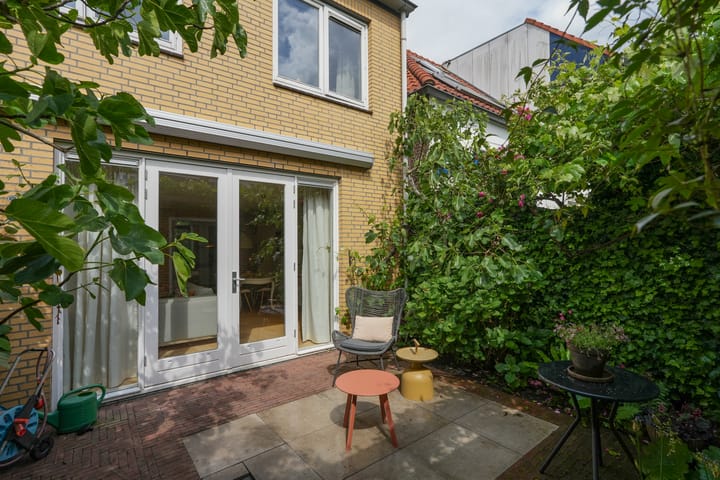 Photo 33 of Ten Hoetstraat 10-A