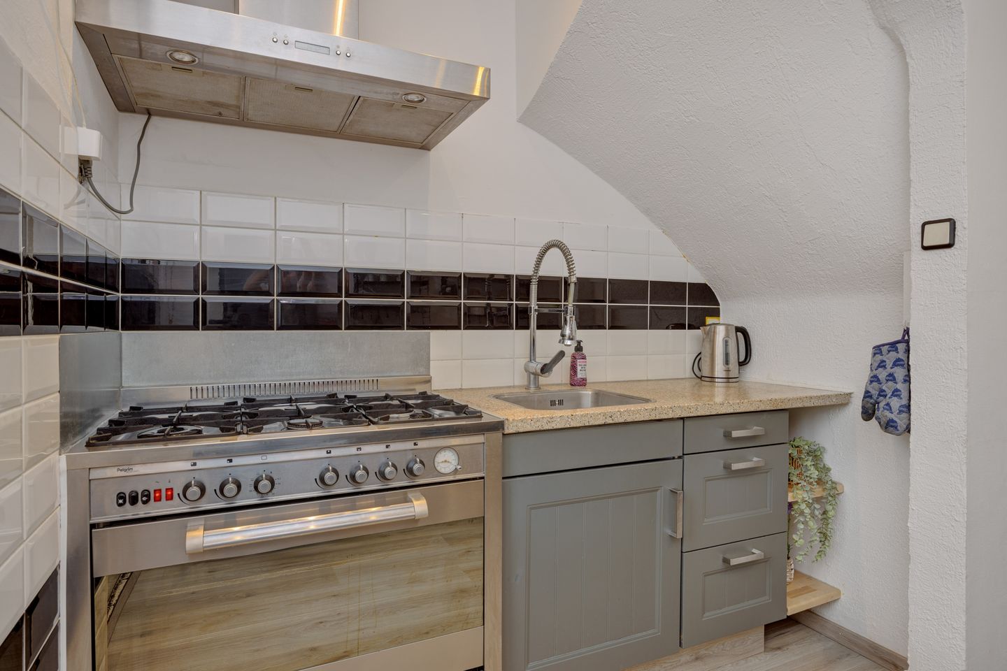 Foto 19 van Adriaen Brouwerstraat 9