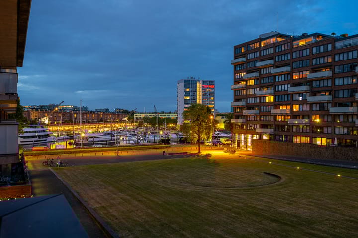 Foto 8 van Helmersstraat 177