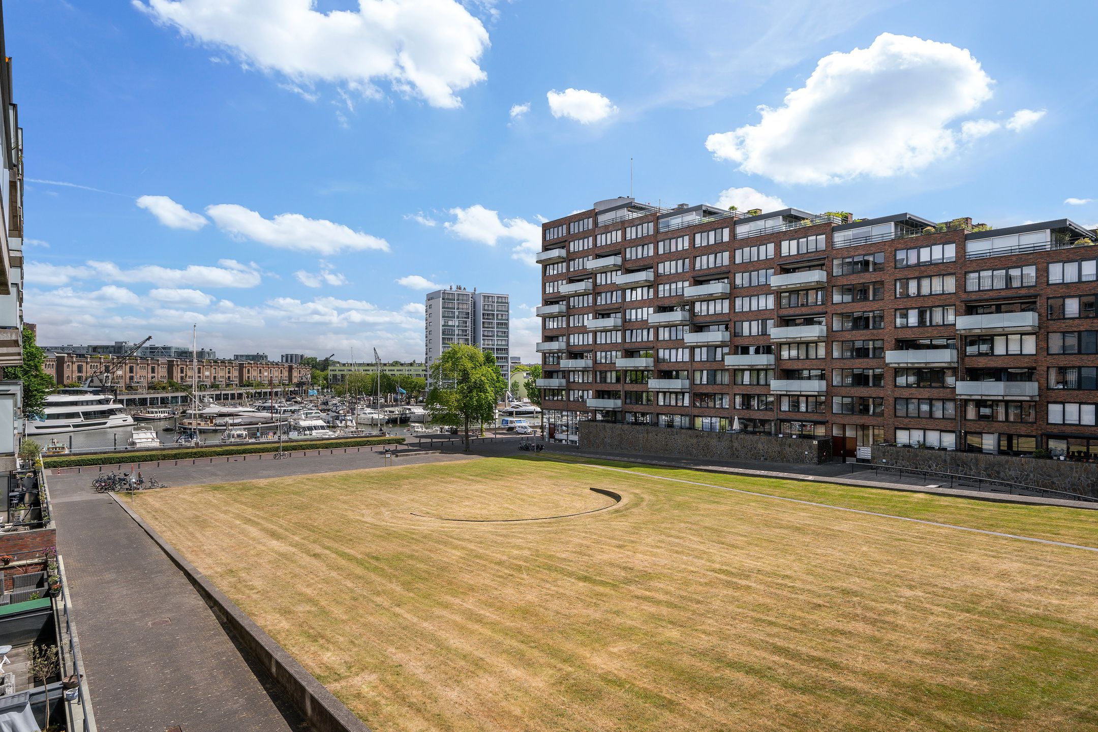 Foto 30 van Helmersstraat 177