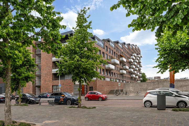 Foto 45 van Helmersstraat 177