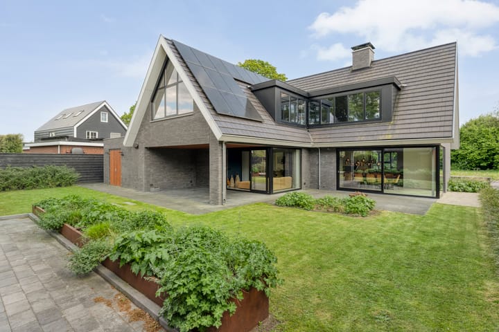 Foto 2 van Dagpauwoog 2