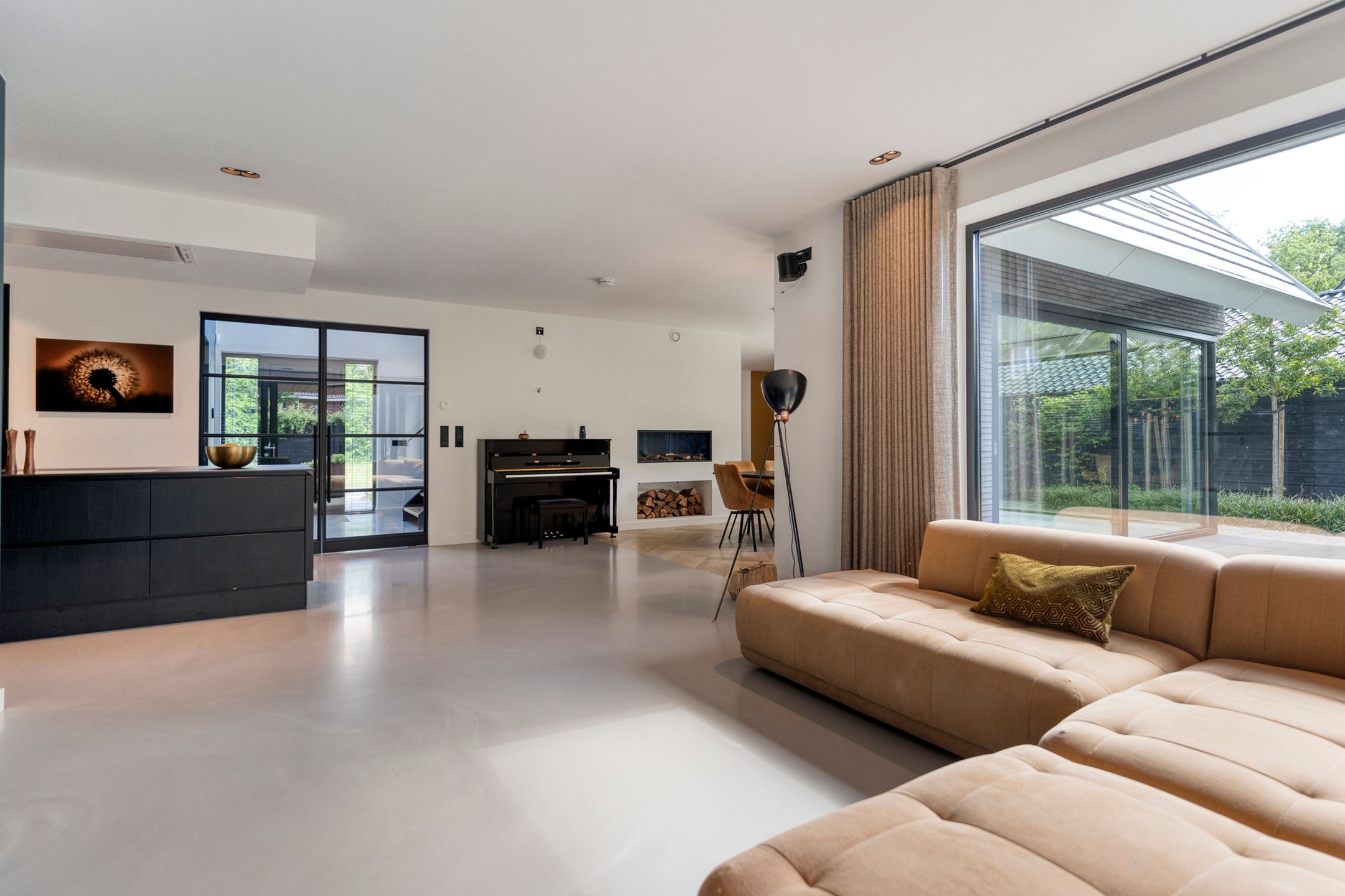 Foto 15 van Dagpauwoog 2