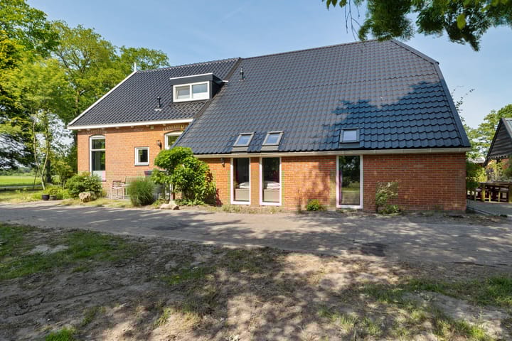 Foto 6 van Roderwolderweg 17