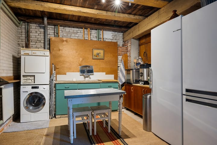 Foto 28 van Roderwolderweg 17