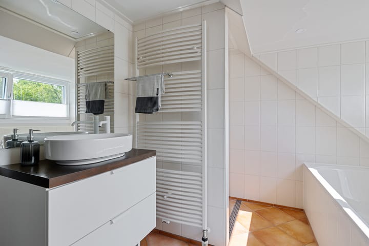 Foto 38 van Roderwolderweg 17