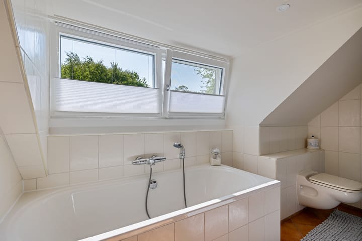 Foto 40 van Roderwolderweg 17