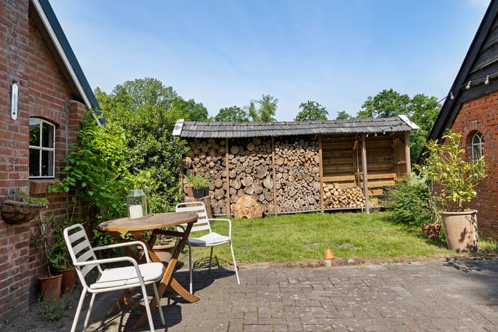 Foto 49 van Roderwolderweg 17