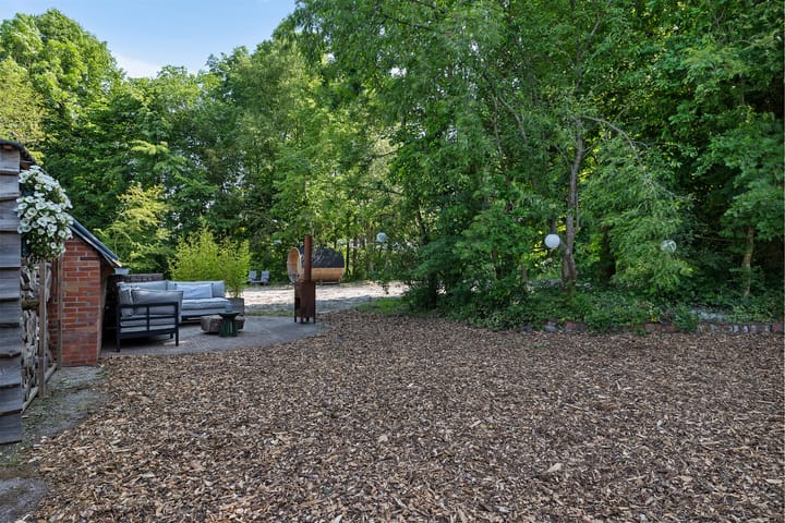 Foto 51 van Roderwolderweg 17