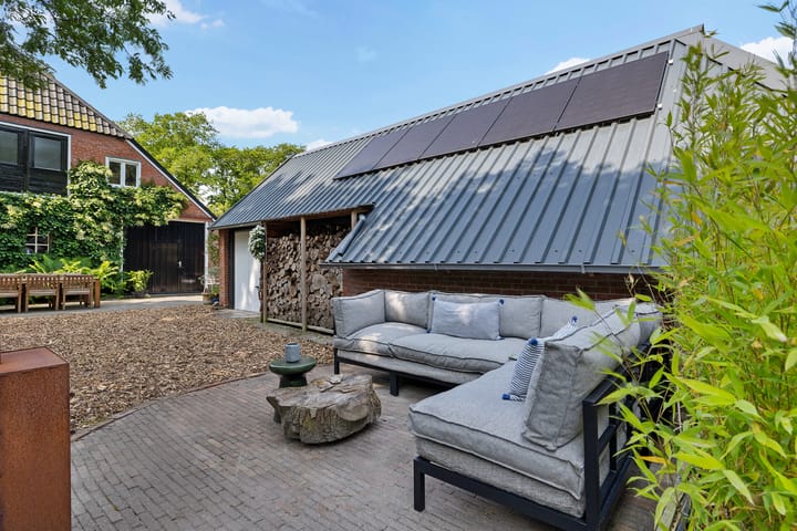 Foto 54 van Roderwolderweg 17