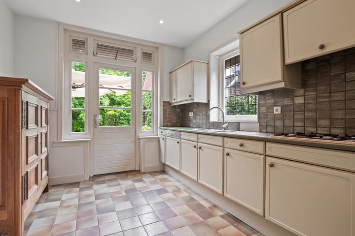 Foto 14 van Van Beresteijnstraat 15