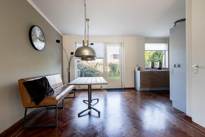 Foto 12 van Peerakker 2