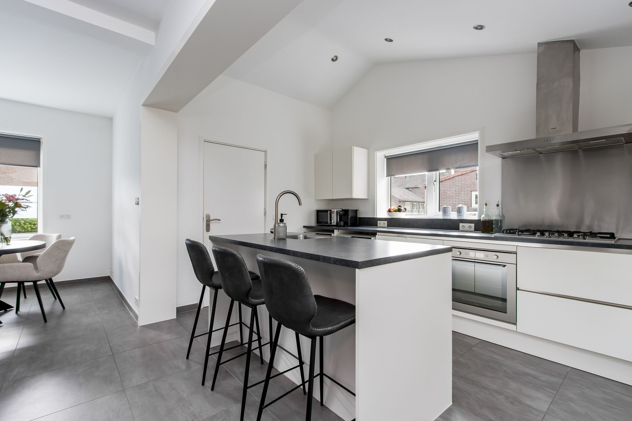 Foto 12 van Reeuwijkstraat 24