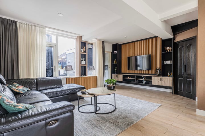 Foto 4 van Van Montfoortstraat 2