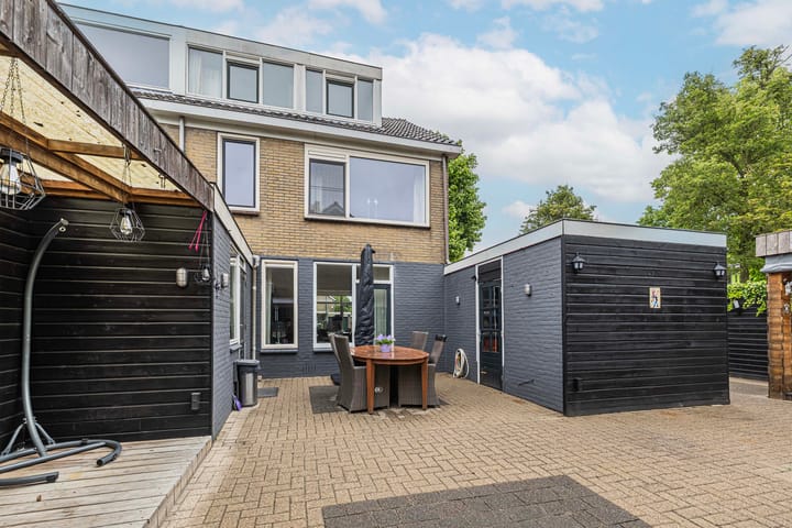 Foto 17 van Van Montfoortstraat 2