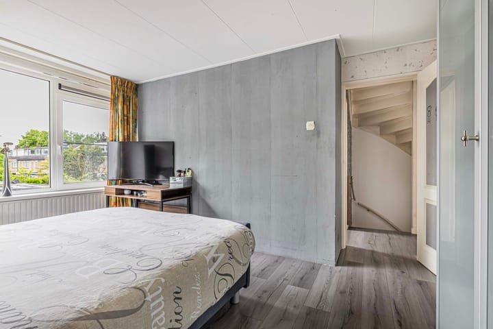 Foto 20 van Van Montfoortstraat 2