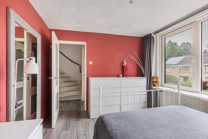 Foto 24 van Van Montfoortstraat 2