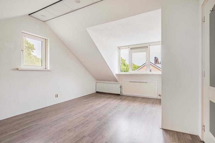 Foto 28 van Van Montfoortstraat 2