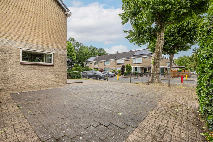 Foto 35 van Van Montfoortstraat 2