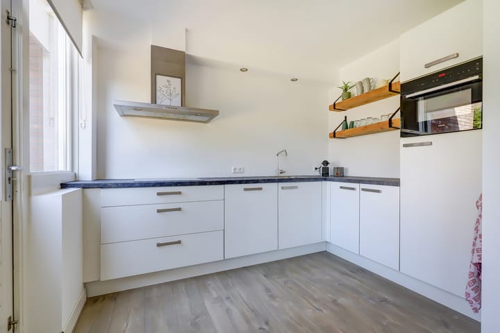 Foto 4 van Schweitzerplein 14