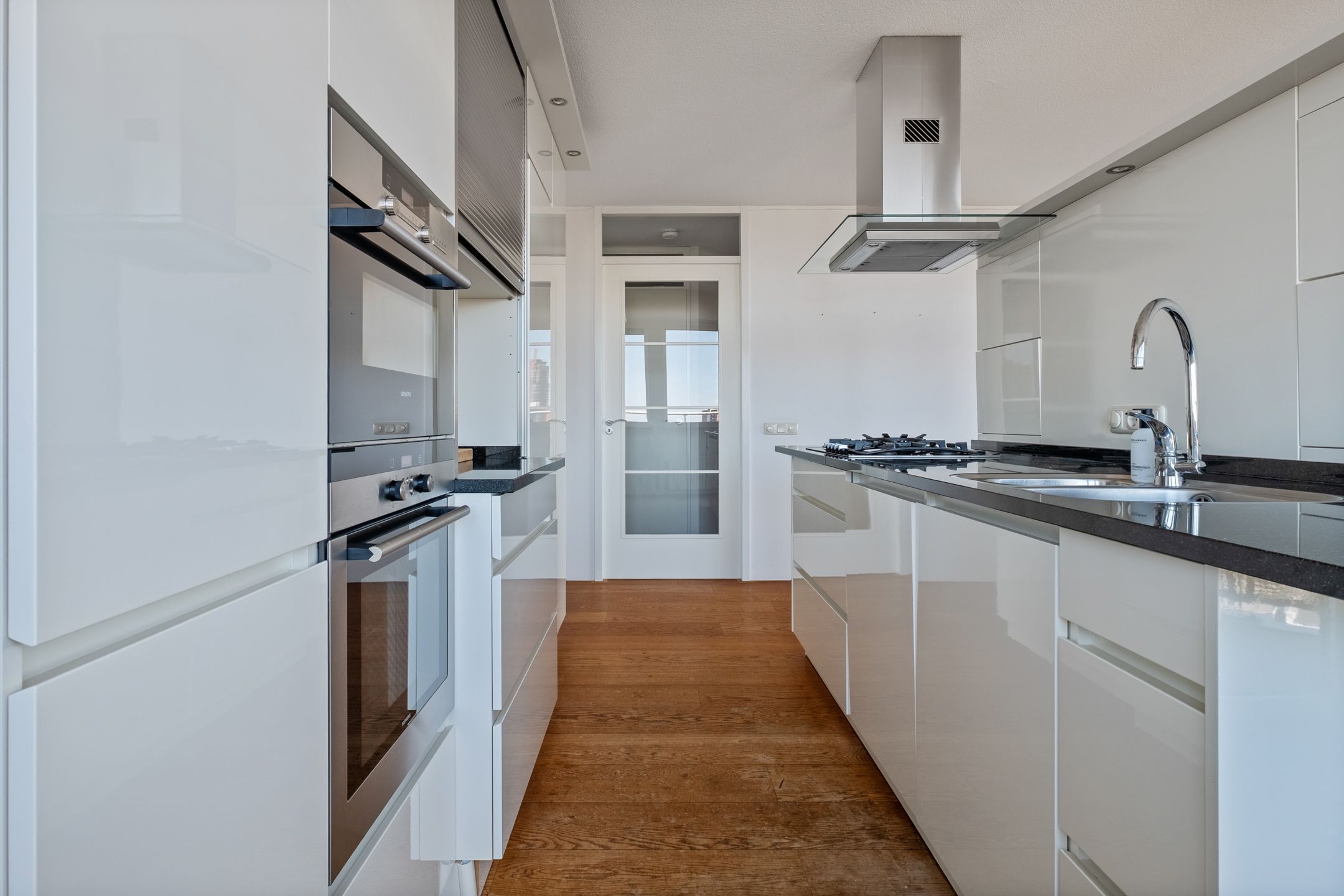 Foto 15 van Marthalaan 3-84