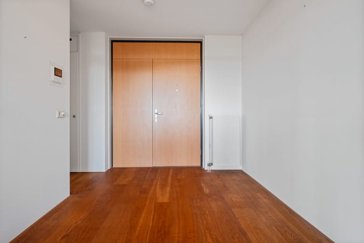 Photo 38 of Marthalaan 3-84