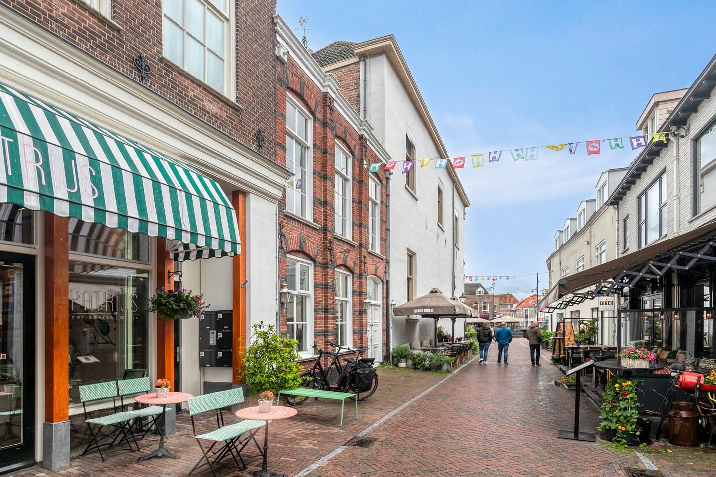 View photo 3 of Hondegatstraat 2
