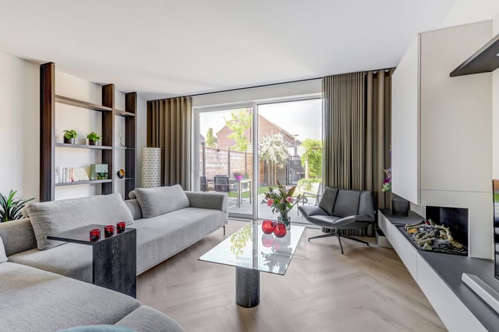 Photo 8 of Rozenhofstraat 44