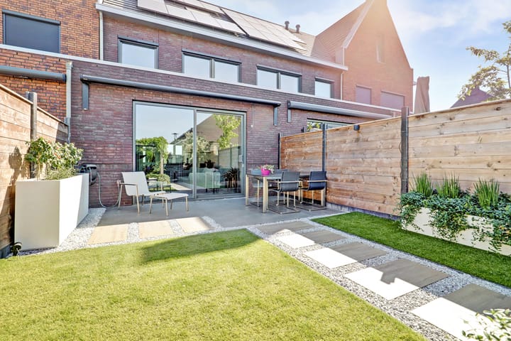 Photo 32 of Rozenhofstraat 44