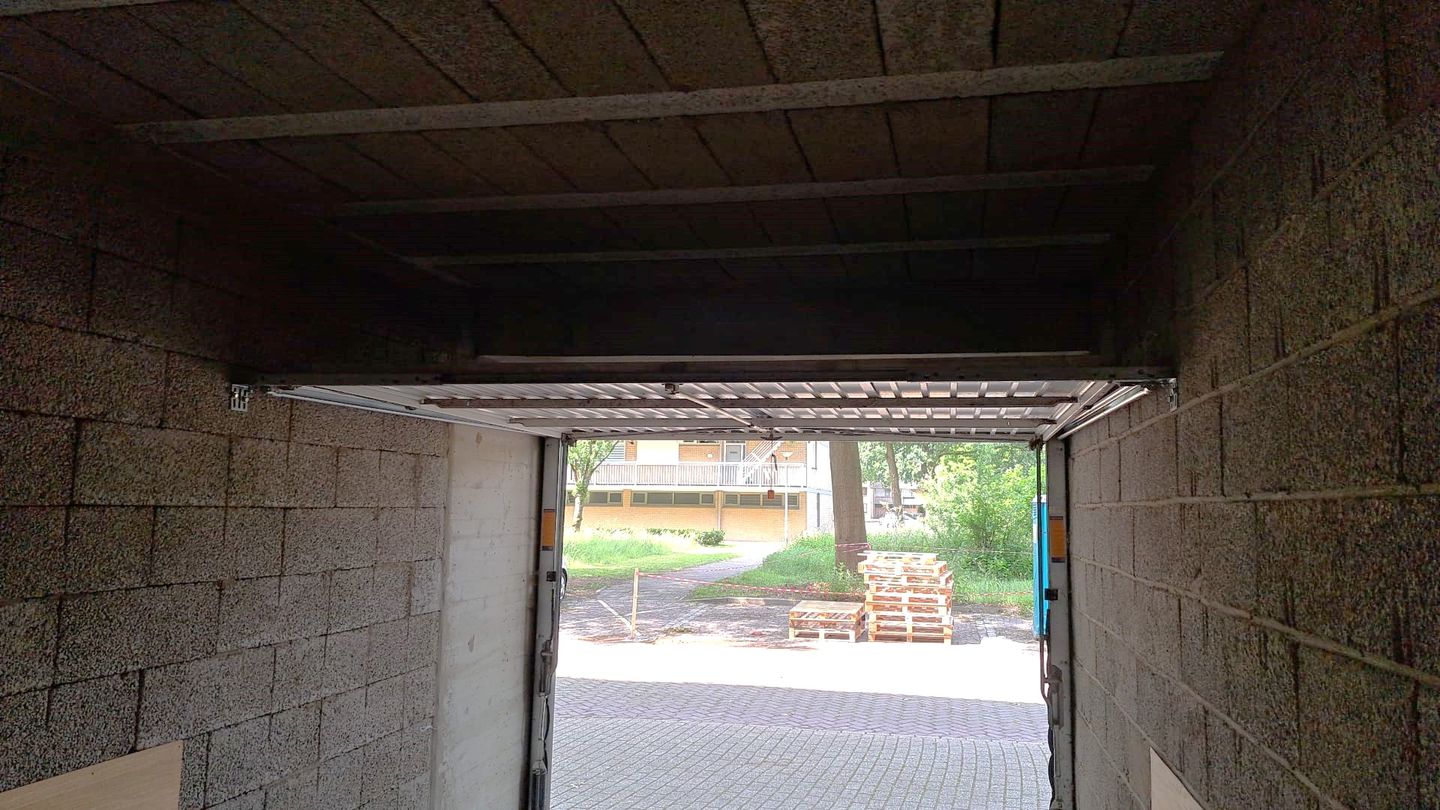 Photo 4 of Malvert 6821