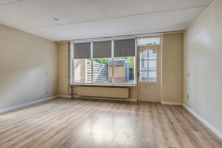 Foto 9 van Staringplein 6