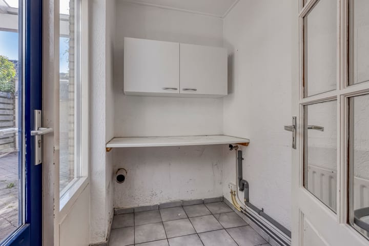 Foto 15 van Staringplein 6