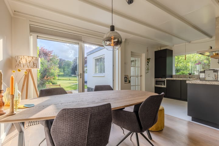 Foto 19 van Helmhorstweg 7