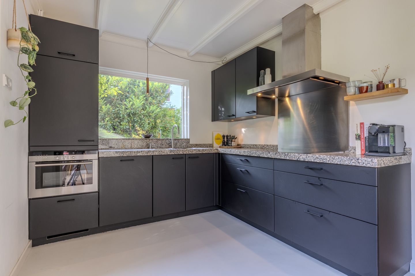 Foto 20 van Helmhorstweg 7