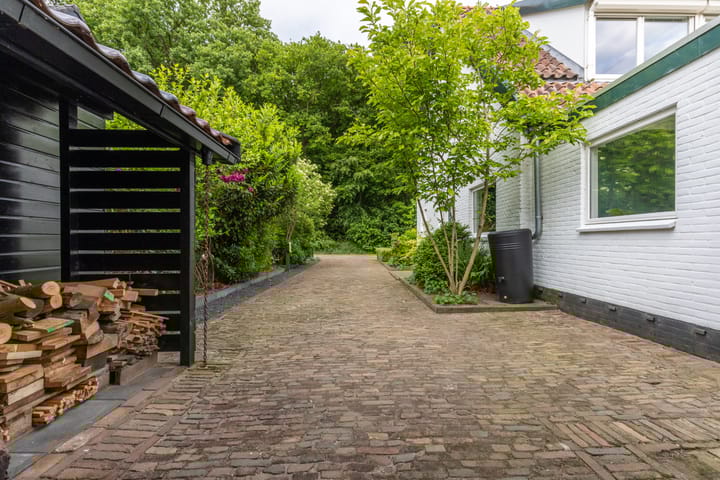 Foto 32 van Helmhorstweg 7