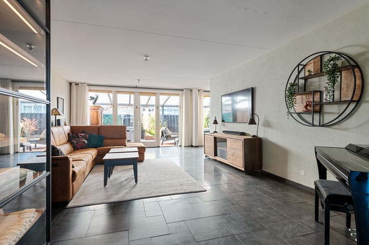 Photo 3 of Zuiderkeerkring 70