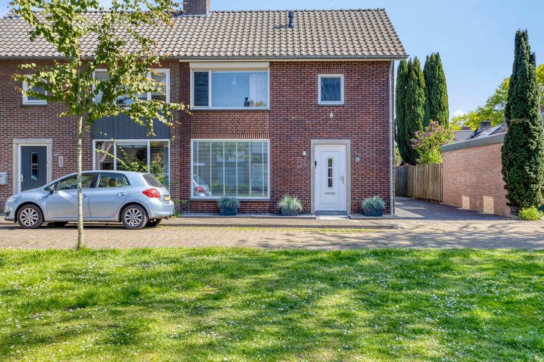 Foto 2 van Burgemeester van der Weidenlaan 56