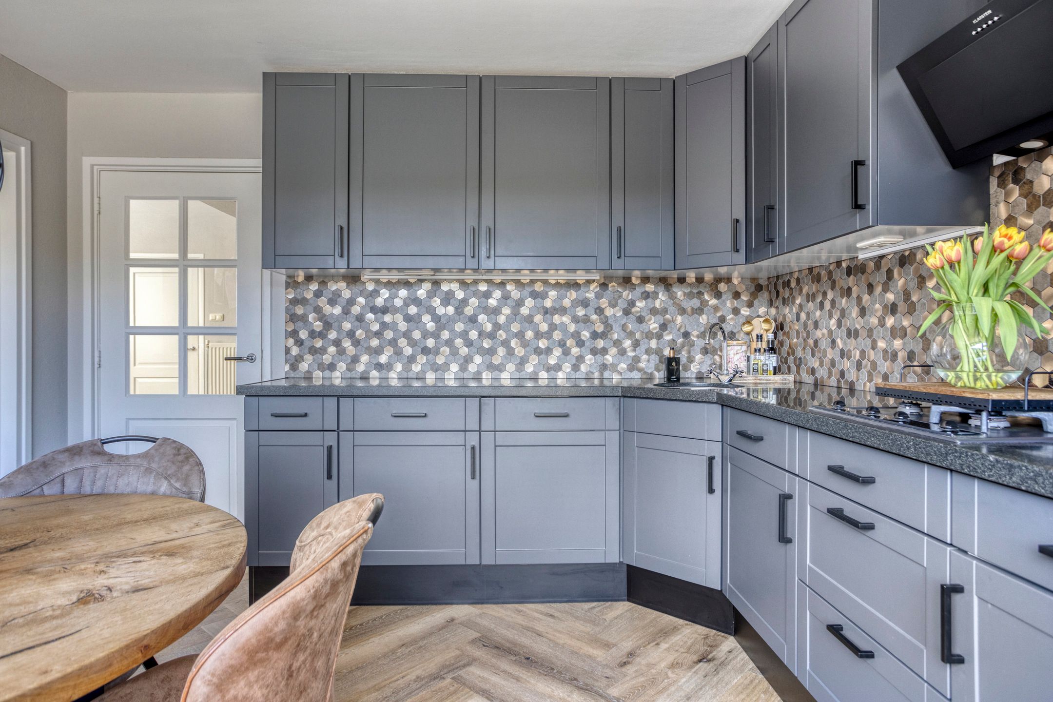 Foto 12 van Burgemeester van der Weidenlaan 56