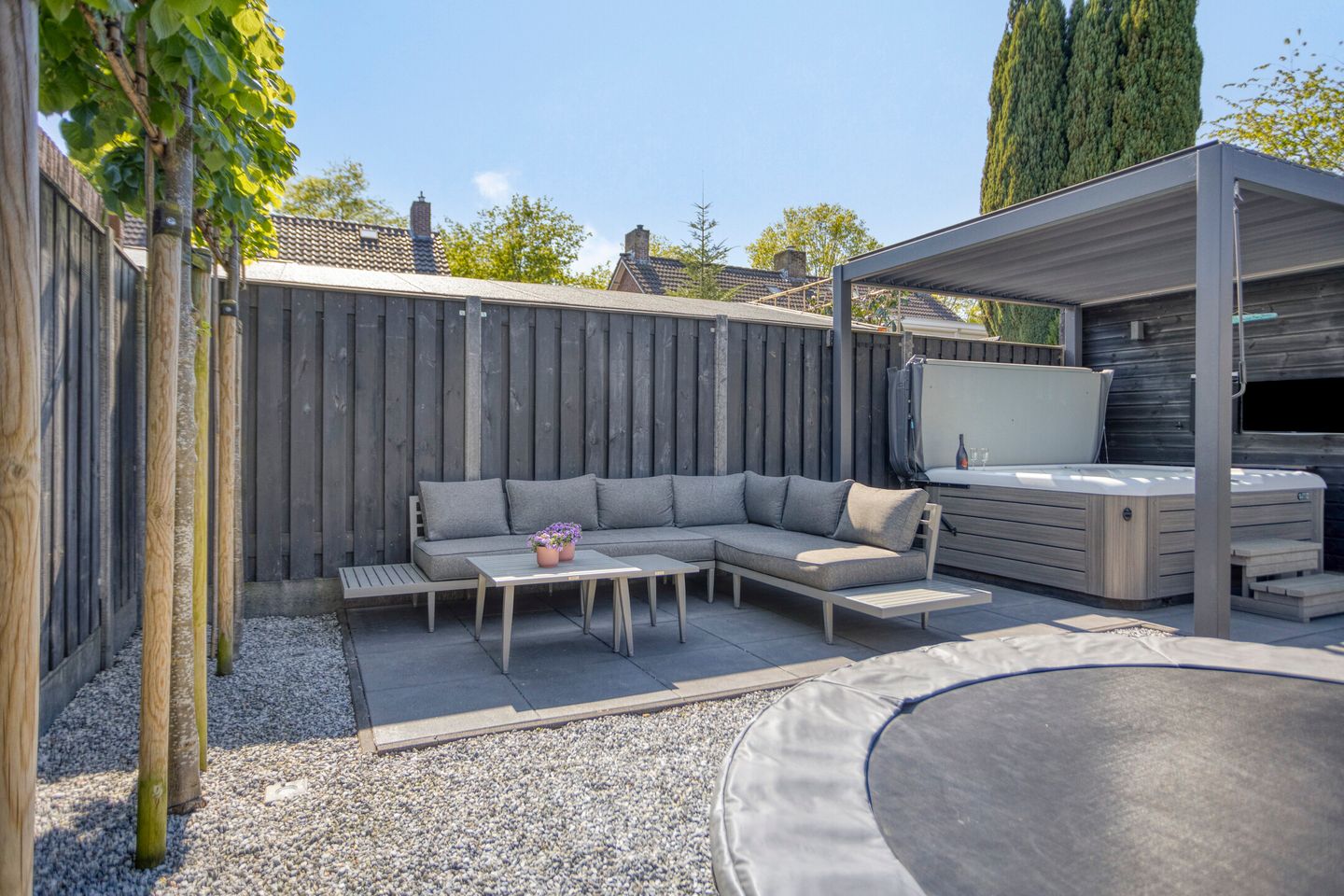 Foto 29 van Burgemeester van der Weidenlaan 56