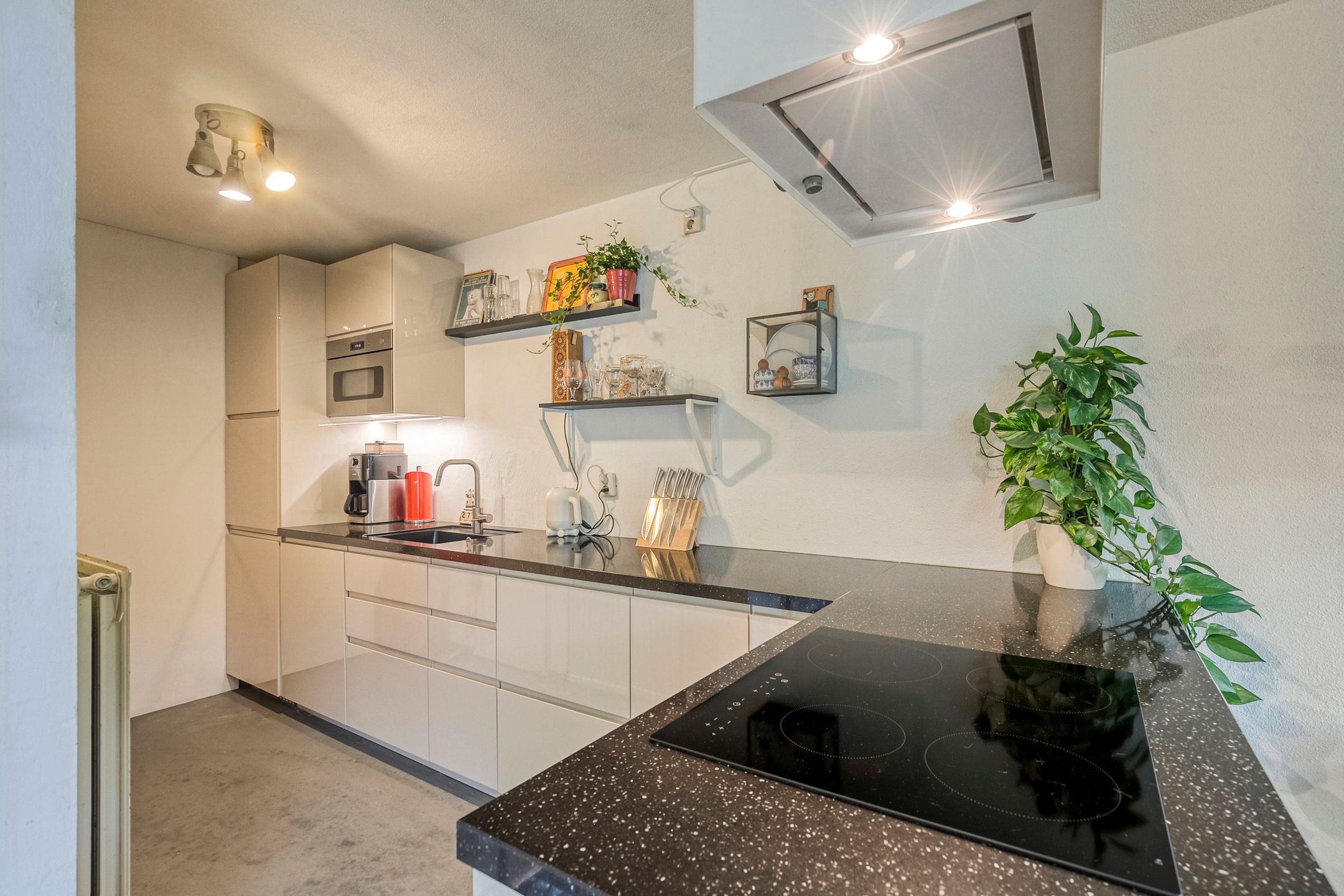 Foto 9 van Haya van Someren-Downerstraat 3