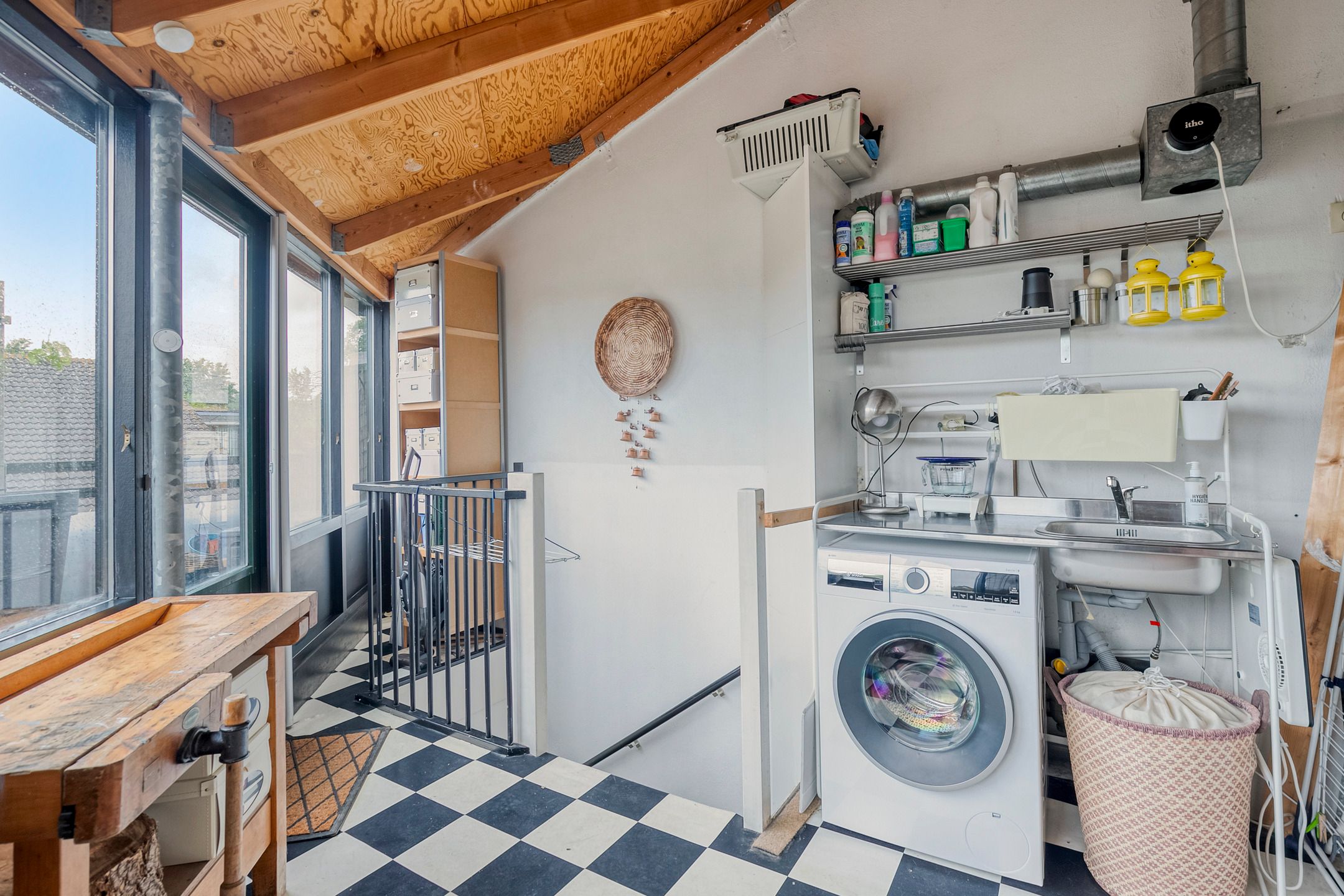 Foto 24 van Haya van Someren-Downerstraat 3