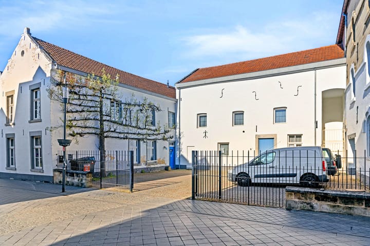 Photo 2 of Sint Pieterstraat 2-B