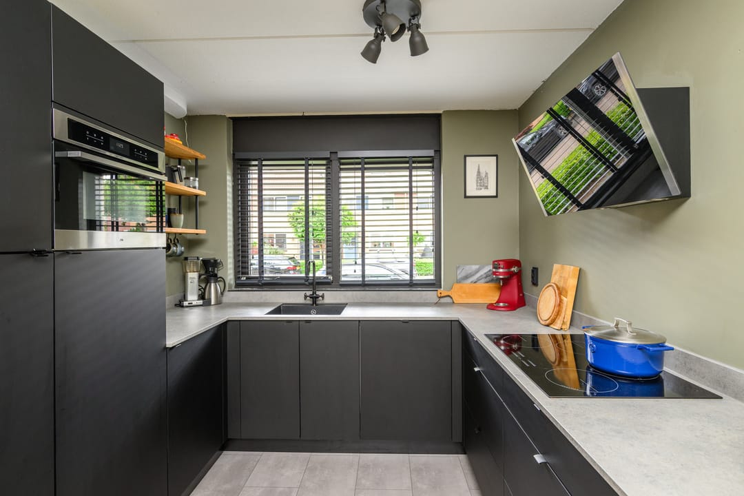 Photo 8 of Adrienne Solserstraat 26