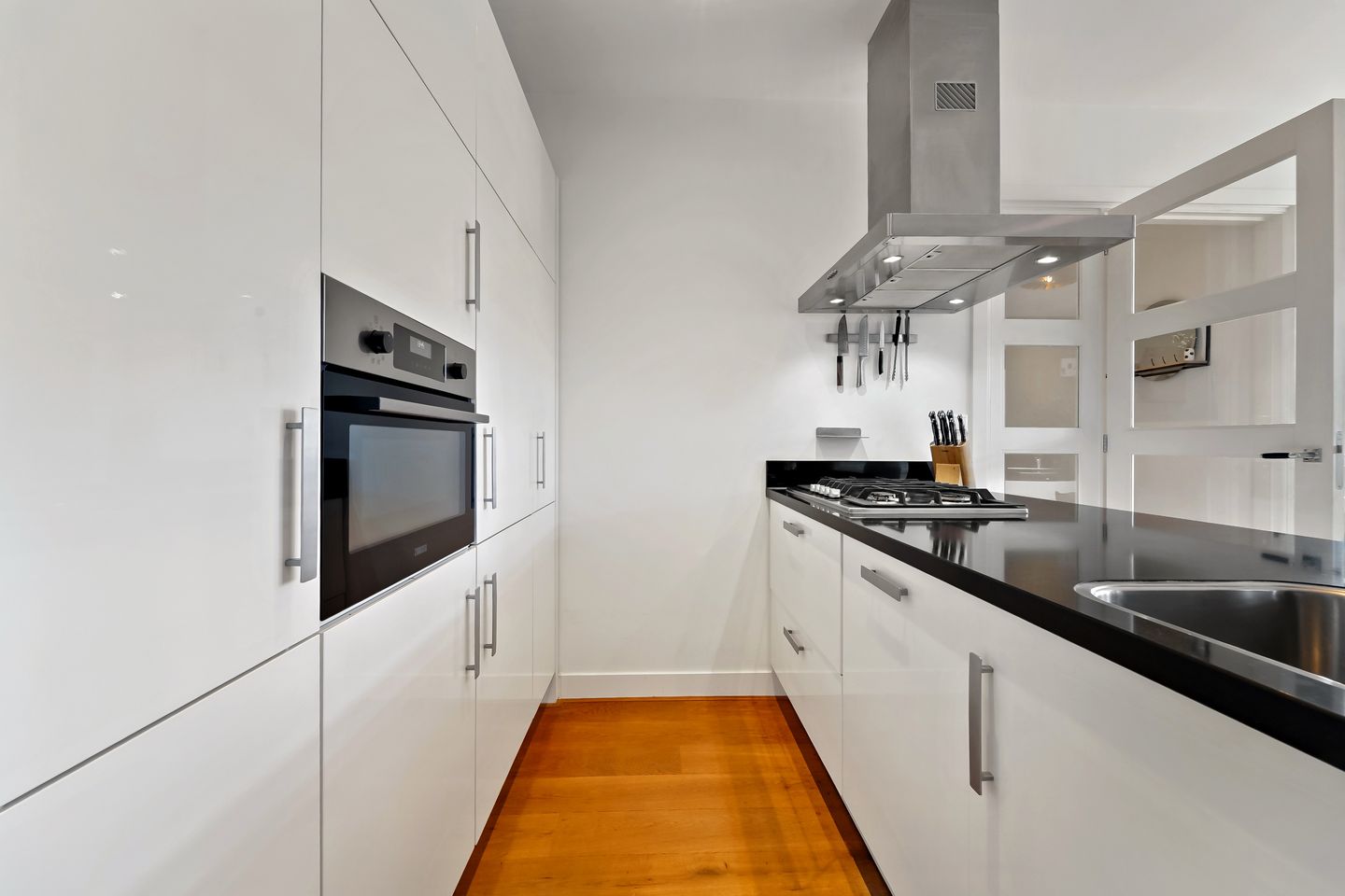 Photo 14 of Juliana van Stolberglaan 163