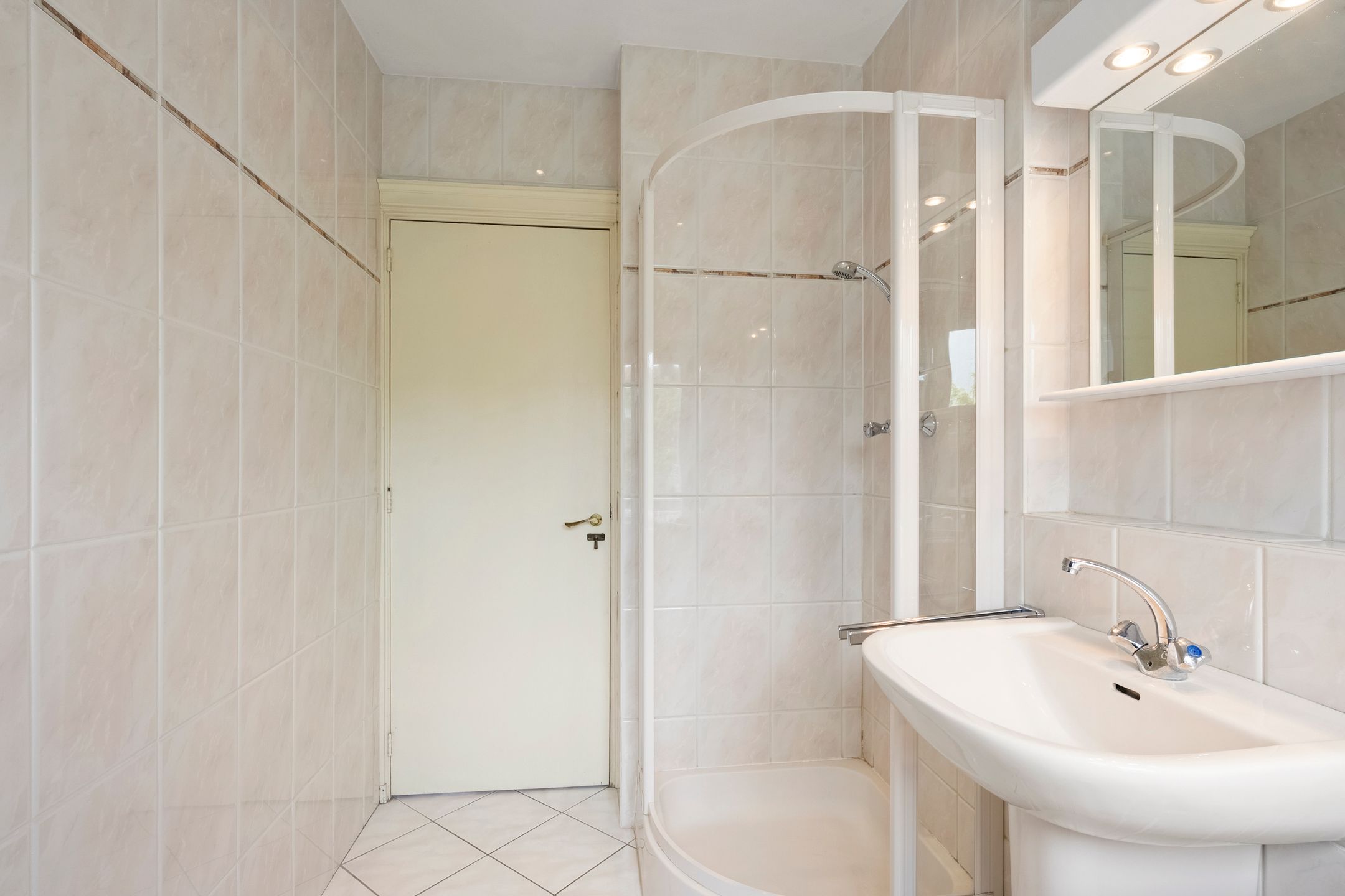 Photo 27 of Deckerstraat 15