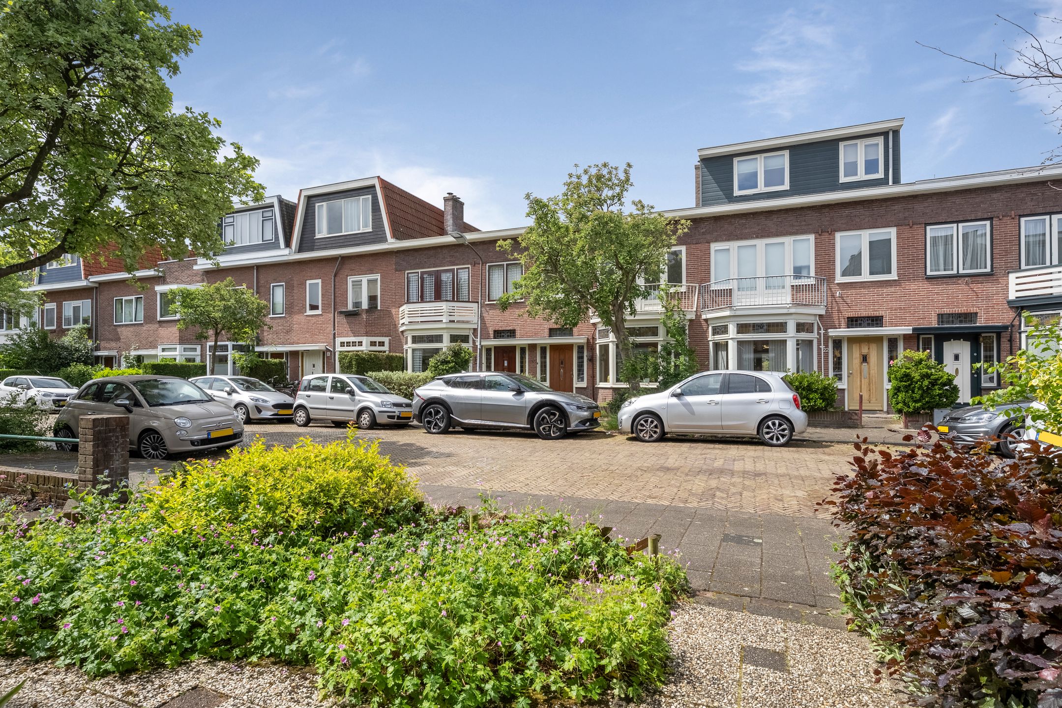 Photo 33 of Deckerstraat 15