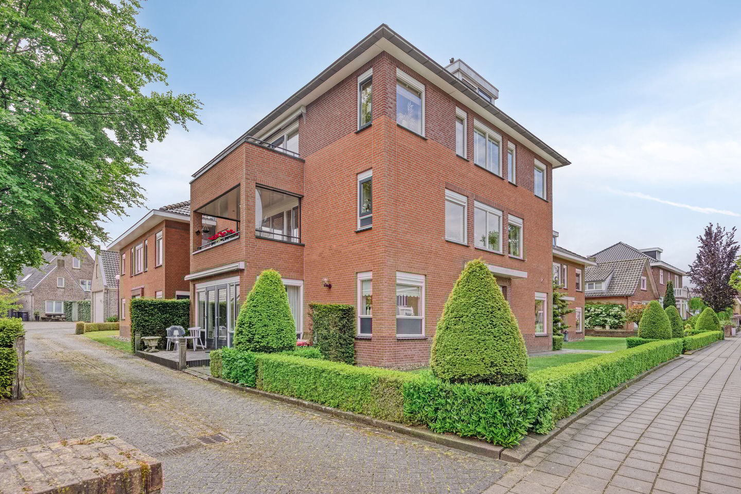 Denekamperstraat 16-A main image