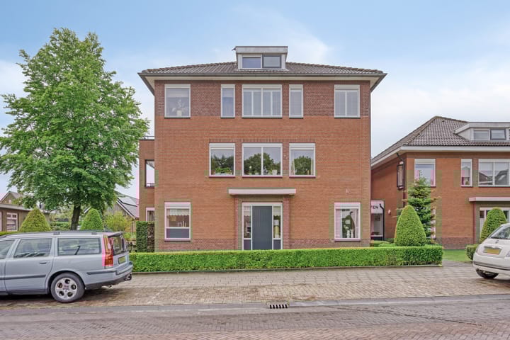 Photo 6 of Denekamperstraat 16-A