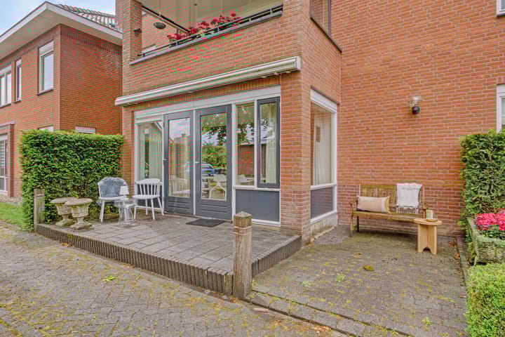 Photo 17 of Denekamperstraat 16-A