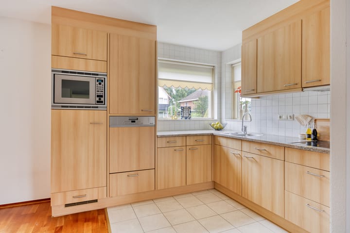 Photo 22 of Denekamperstraat 16-A